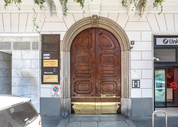 Duomo Brera - Elegant Suite in Design District